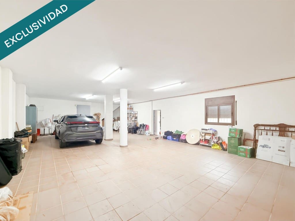 5 Zimmer Villa zu verkaufen in Abrera mit Pool Garage - 650.000 € (Ref: 9711888)