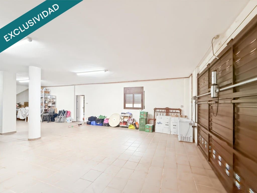5 Zimmer Villa zu verkaufen in Abrera mit Pool Garage - 650.000 € (Ref: 9711888)