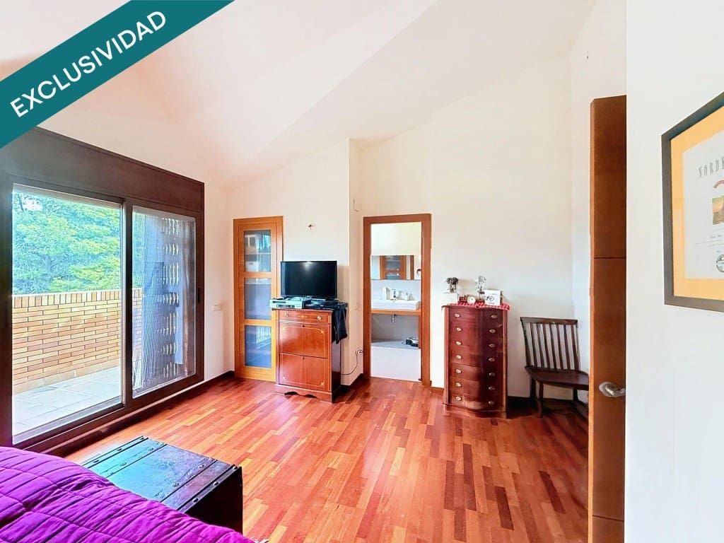 5 Zimmer Villa zu verkaufen in Abrera mit Pool Garage - 650.000 € (Ref: 9711888)