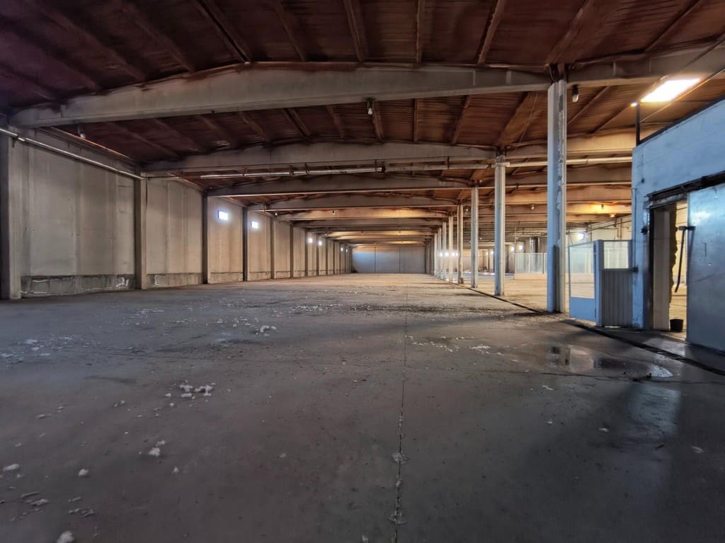 Commercial for sale in Tarancon - € 6,000,000 (Ref: 9711889)