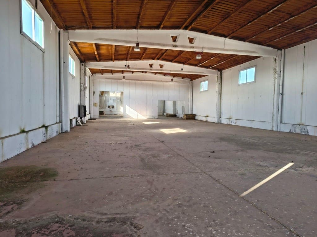 Commercial for sale in Tarancon - € 6,000,000 (Ref: 9711889)