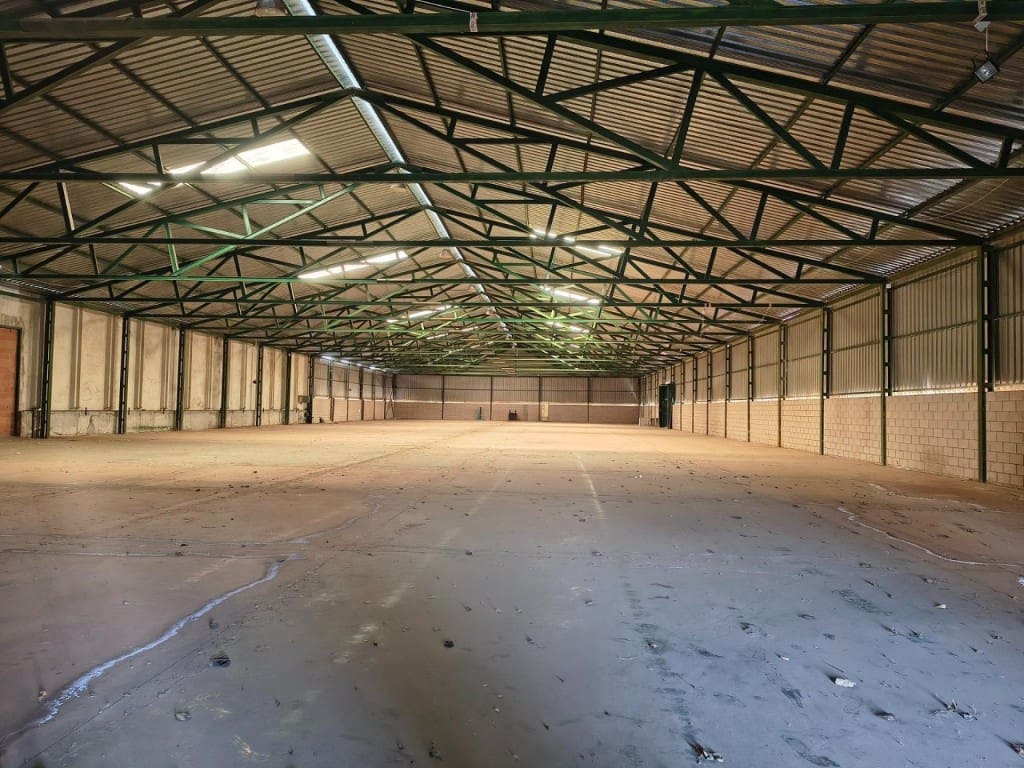 Commercial for sale in Tarancon - € 6,000,000 (Ref: 9711889)