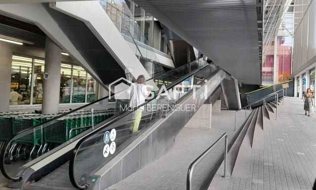 Local Comercial en L'Hospitalet de Llobregat en venta - 22.000 € (Ref: 9711891)