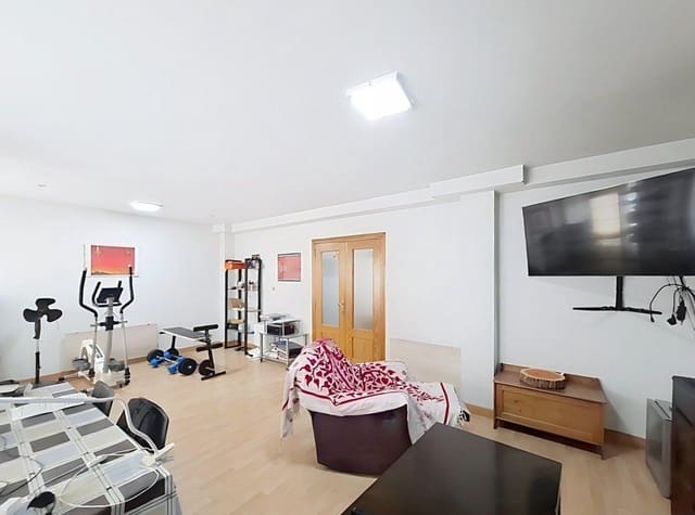 3 bedroom Apartment for sale in Llutxent - € 89,900 (Ref: 9714816)