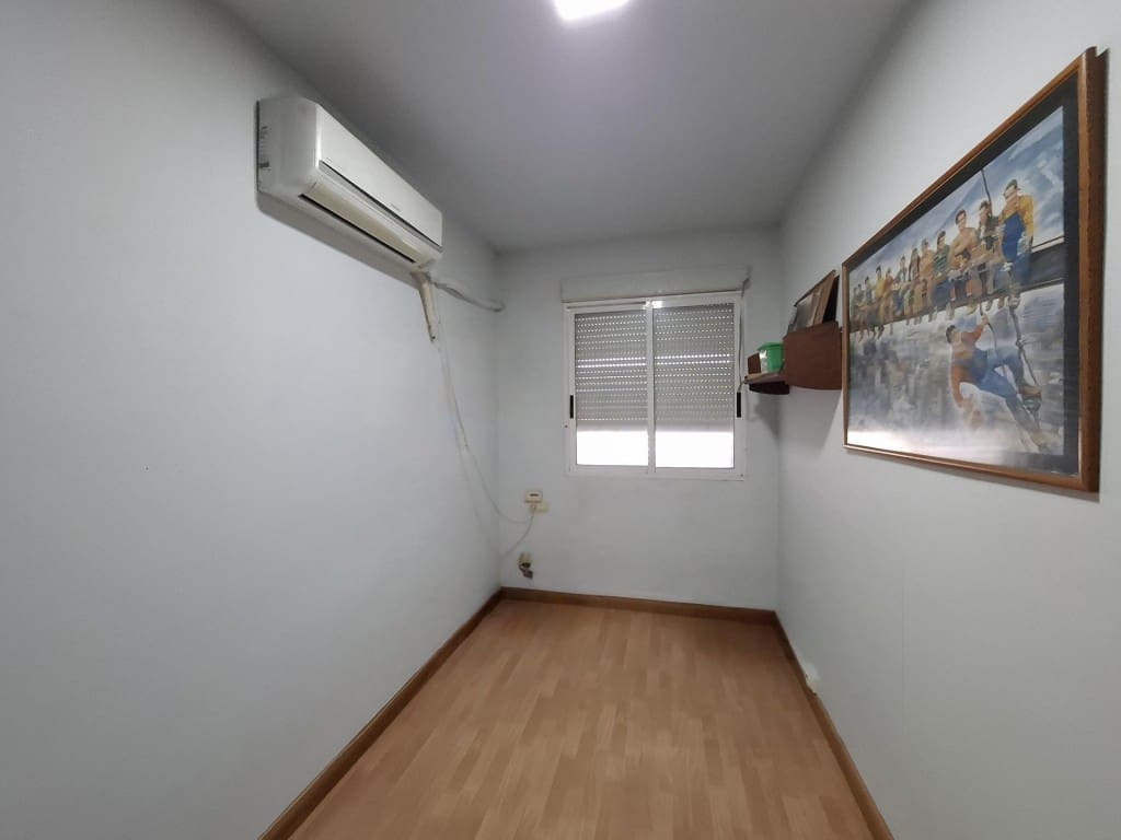 3 bedroom Apartment for sale in Llutxent - € 89,900 (Ref: 9714816)