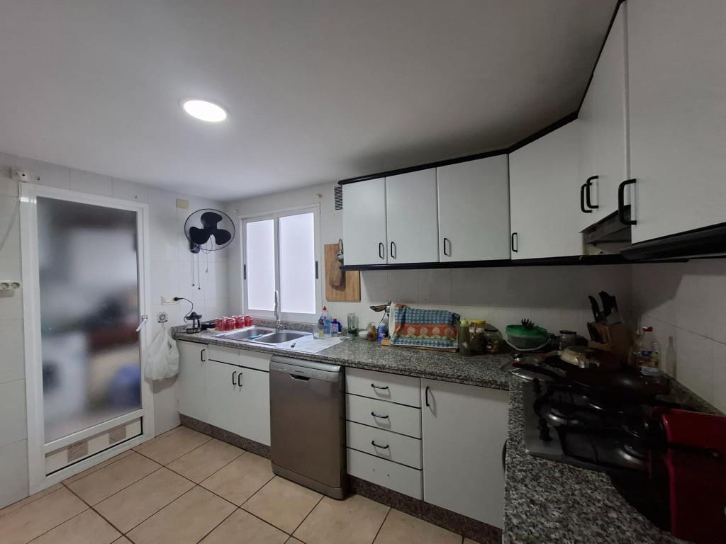 3 bedroom Apartment for sale in Llutxent - € 89,900 (Ref: 9714816)