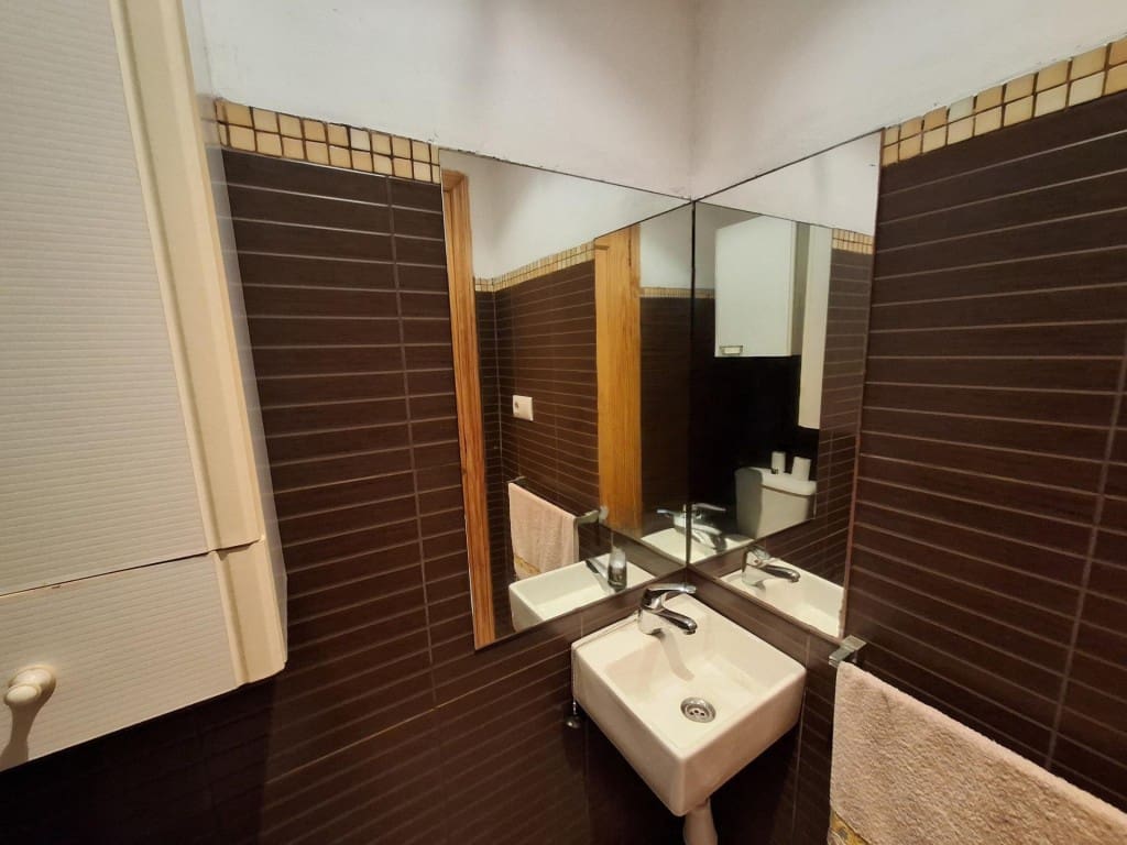 3 bedroom Apartment for sale in Llutxent - € 89,900 (Ref: 9714816)