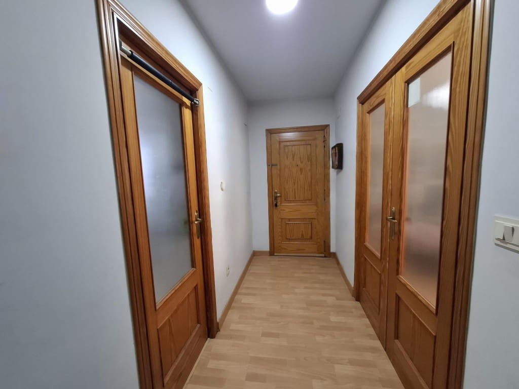 3 bedroom Apartment for sale in Llutxent - € 89,900 (Ref: 9714816)