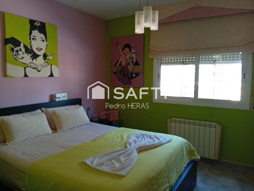 3 bedroom Villa for sale in Lloret de Mar with pool garage - € 285,000 (Ref: 9714817)