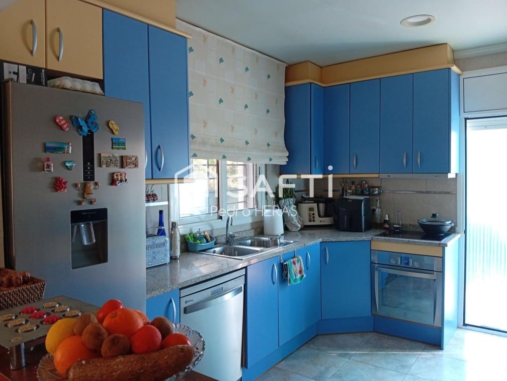 3 bedroom Villa for sale in Lloret de Mar with pool garage - € 285,000 (Ref: 9714817)