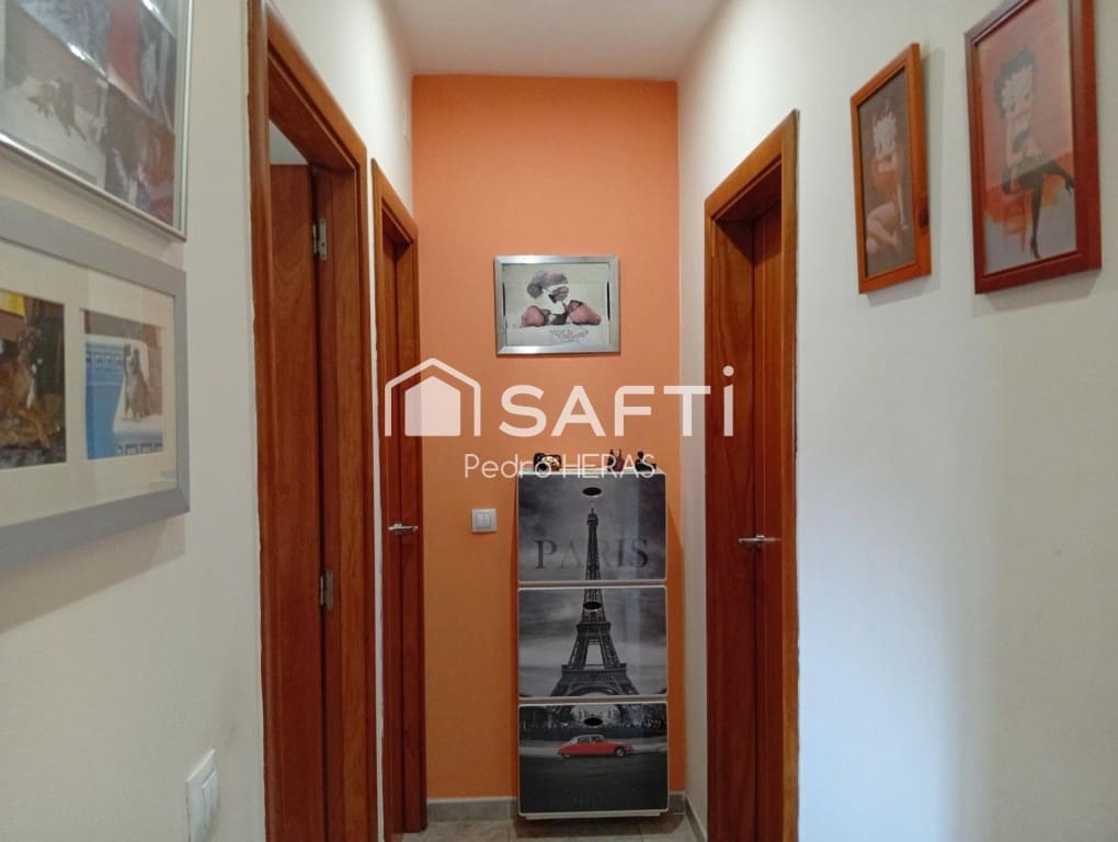 3 bedroom Villa for sale in Lloret de Mar with pool garage - € 285,000 (Ref: 9714817)