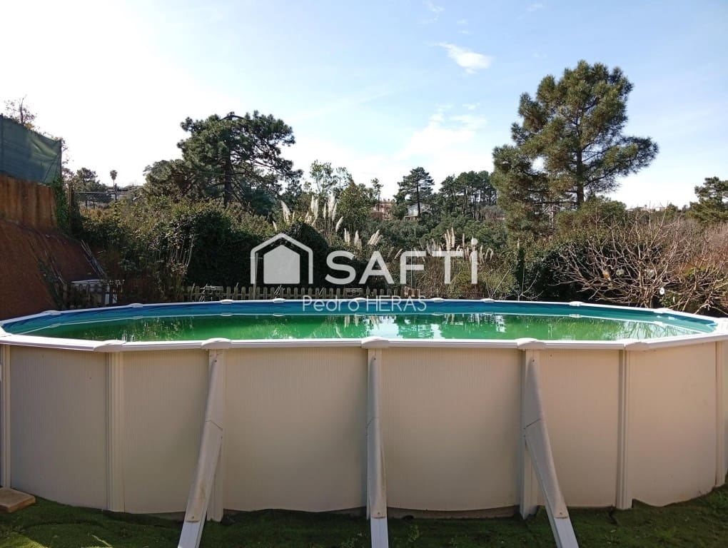 3 bedroom Villa for sale in Lloret de Mar with pool garage - € 285,000 (Ref: 9714817)