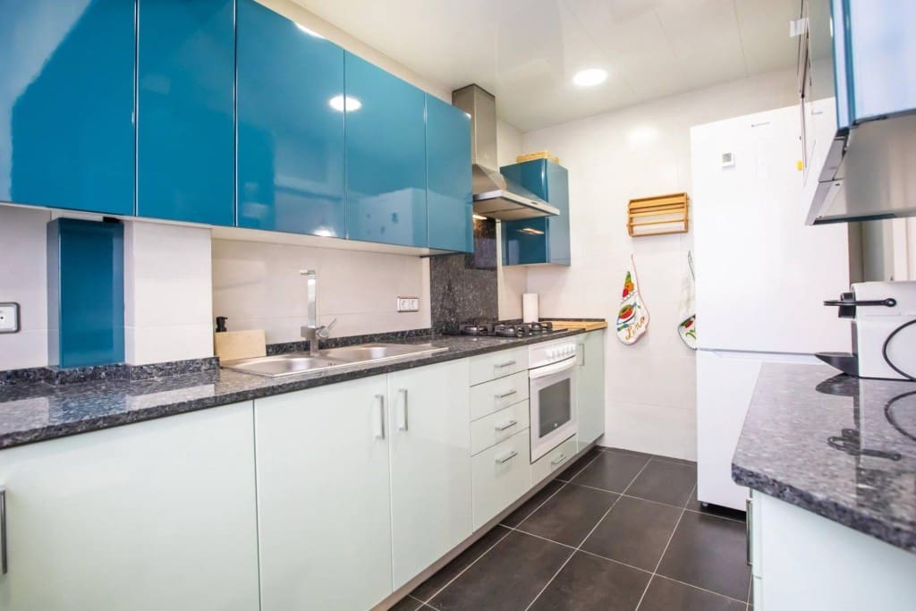 3 bedroom Apartment for sale in Barcelona city - € 260,000 (Ref: 9714818)