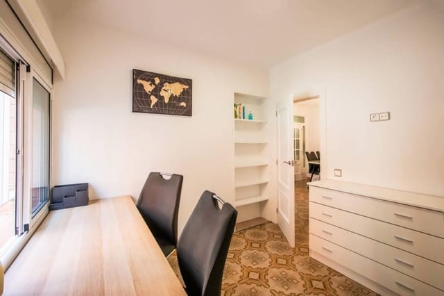 3 quarto Apartamento para venda em La Marina de Port, Barcelona cidade - 260 000 € (Ref: 9714818)