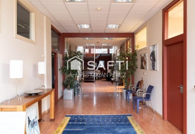 Commercial for sale in Arteixo with garage - € 915,000 (Ref: 9714819)