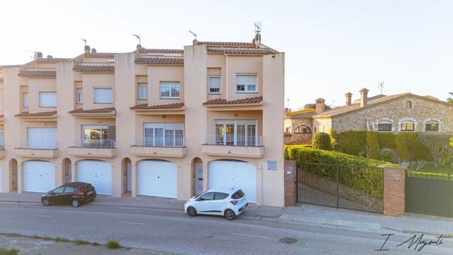 5 chambre Villa/Maison à vendre à Calella de Palafrugell, Palafrugell avec garage - 445 000 € (Ref: 9714820)