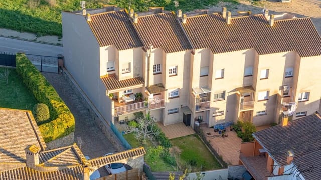 5 chambre Villa/Maison à vendre à Calella de Palafrugell, Palafrugell avec garage - 445 000 € (Ref: 9714820)