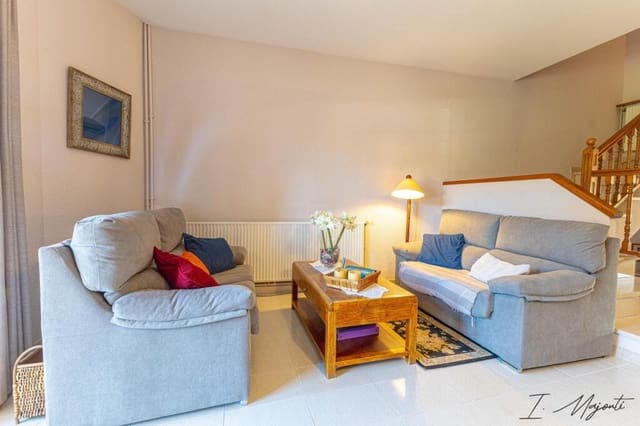 5 soverom Villa til salgs i Calella de Palafrugell, Palafrugell med garasje - € 445 000 (Ref: 9714820)