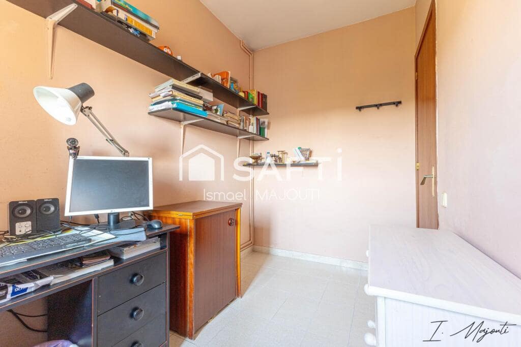 5 bedroom Villa for sale in Calella de Palafrugell with garage - € 445,000 (Ref: 9714820)