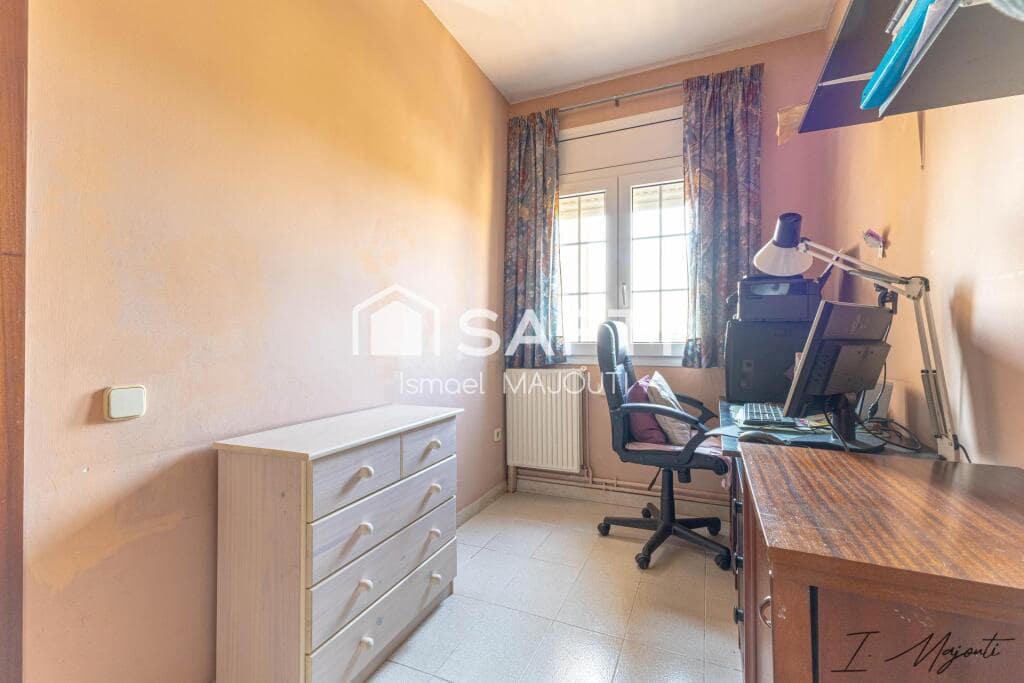5 bedroom Villa for sale in Calella de Palafrugell with garage - € 445,000 (Ref: 9714820)