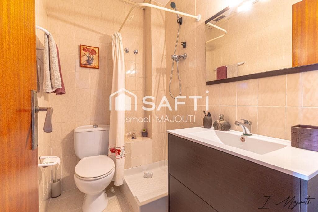 5 bedroom Villa for sale in Calella de Palafrugell with garage - € 445,000 (Ref: 9714820)