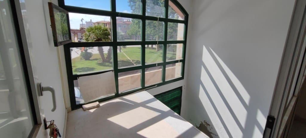 Commercial for sale in Tarragona city - € 100,000 (Ref: 9714823)