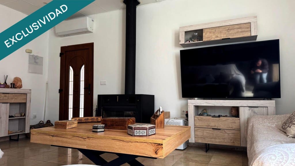 Chalet de 4 habitaciones en Pinoso en venta con garaje - 244.900 € (Ref: 9714824)