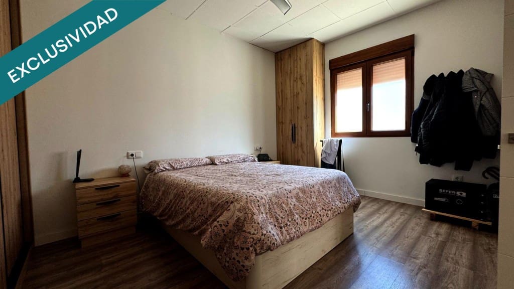 Chalet de 4 habitaciones en Pinoso en venta con garaje - 244.900 € (Ref: 9714824)
