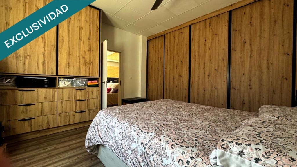 Chalet de 4 habitaciones en Pinoso en venta con garaje - 244.900 € (Ref: 9714824)