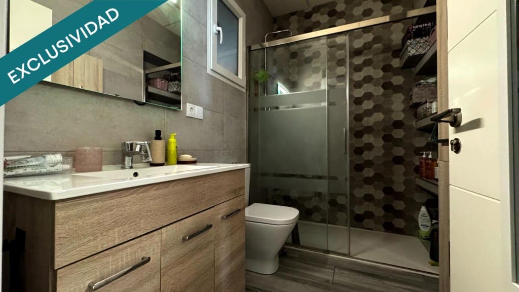 Chalet de 4 habitaciones en Pinoso en venta con garaje - 244.900 € (Ref: 9714824)