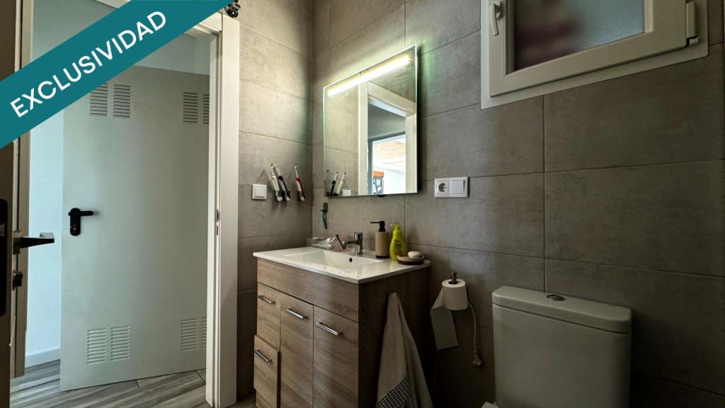 Chalet de 4 habitaciones en Pinoso en venta con garaje - 244.900 € (Ref: 9714824)