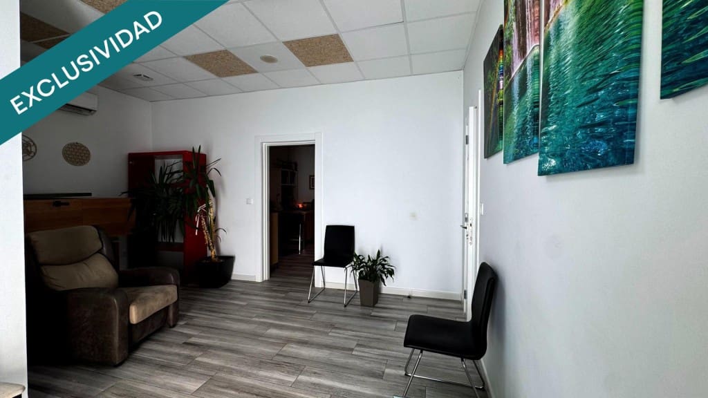 Chalet de 4 habitaciones en Pinoso en venta con garaje - 244.900 € (Ref: 9714824)