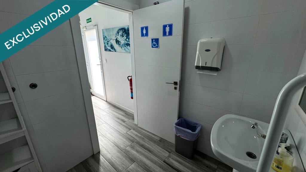 Chalet de 4 habitaciones en Pinoso en venta con garaje - 244.900 € (Ref: 9714824)