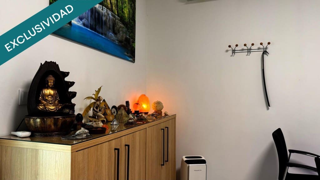 Chalet de 4 habitaciones en Pinoso en venta con garaje - 244.900 € (Ref: 9714824)