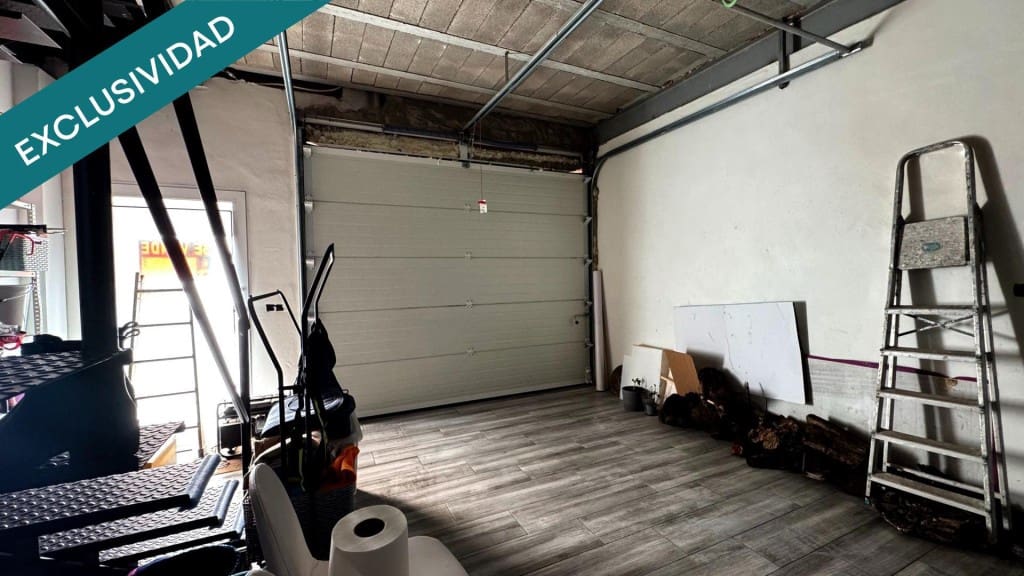 Chalet de 4 habitaciones en Pinoso en venta con garaje - 244.900 € (Ref: 9714824)