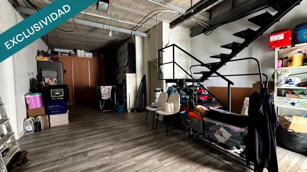 Chalet de 4 habitaciones en Pinoso en venta con garaje - 244.900 € (Ref: 9714824)