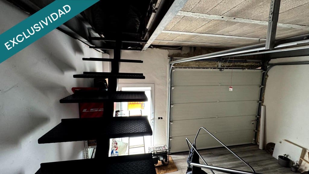 Chalet de 4 habitaciones en Pinoso en venta con garaje - 244.900 € (Ref: 9714824)