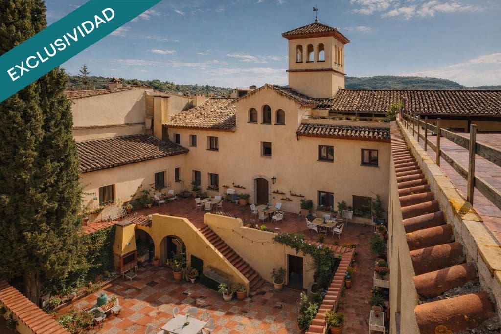 Büro zu verkaufen in Darnius - 2.970.000 € (Ref: 9714827)