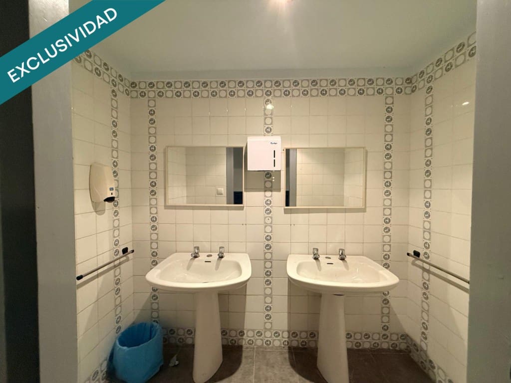 Büro zu verkaufen in Darnius - 2.970.000 € (Ref: 9714827)