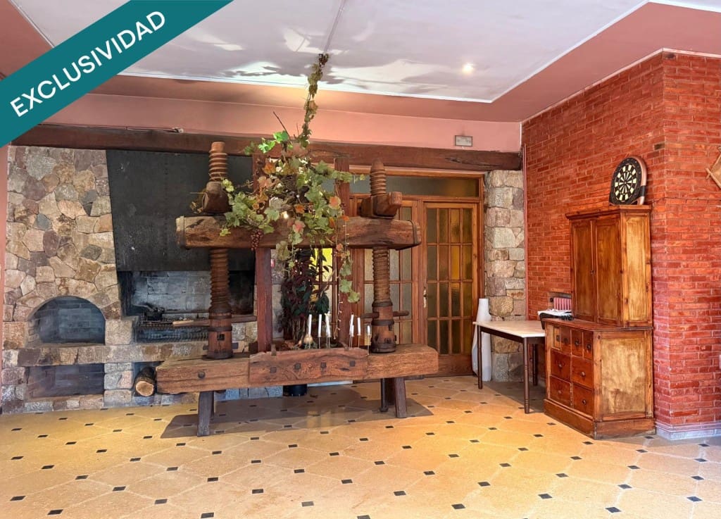 Büro zu verkaufen in Darnius - 2.970.000 € (Ref: 9714827)