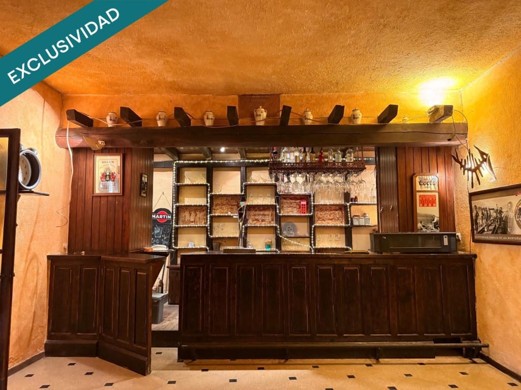 Büro zu verkaufen in Darnius - 2.970.000 € (Ref: 9714827)