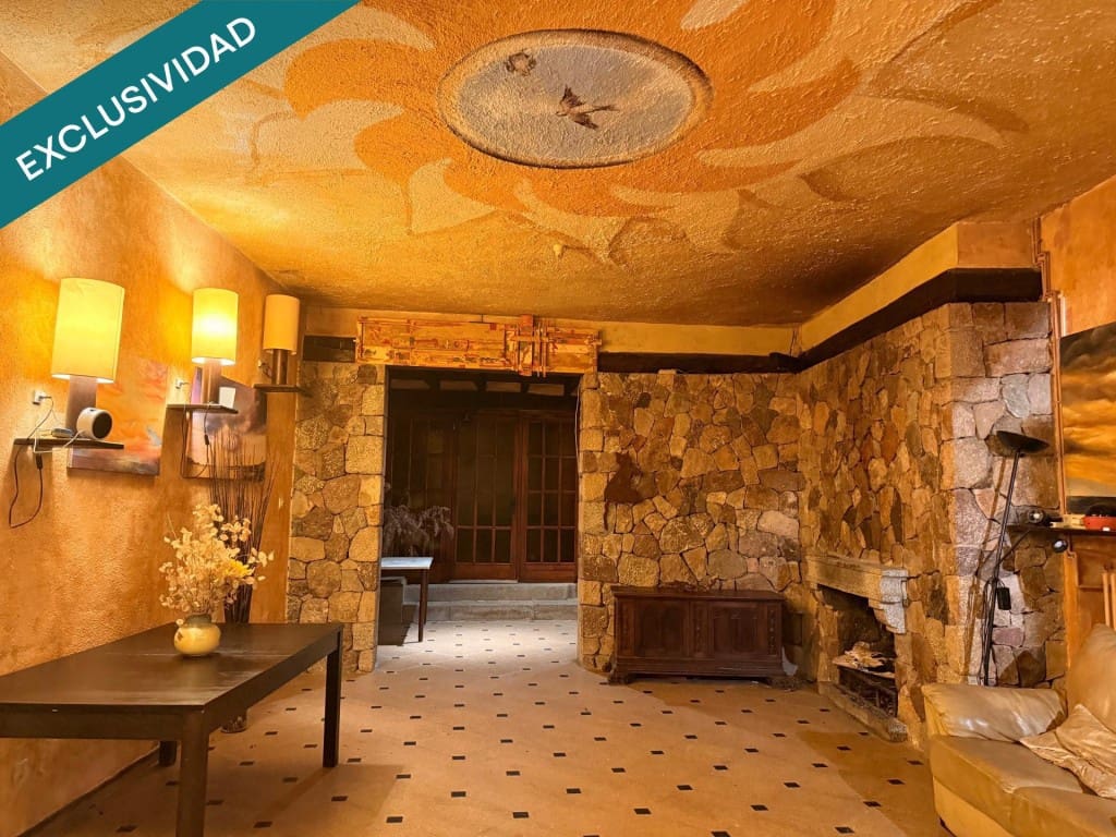 Büro zu verkaufen in Darnius - 2.970.000 € (Ref: 9714827)