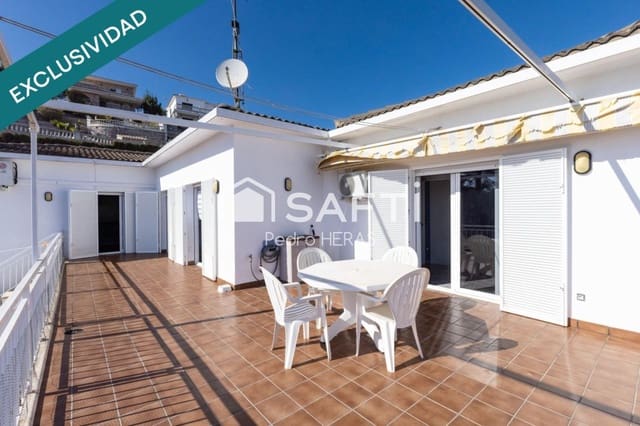 4 bedroom Villa for sale in Santa Susanna with pool garage - € 995,000 (Ref: 9719799)