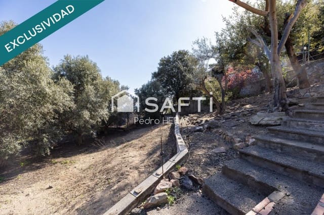 4 bedroom Villa for sale in Santa Susanna with pool garage - € 995,000 (Ref: 9719799)