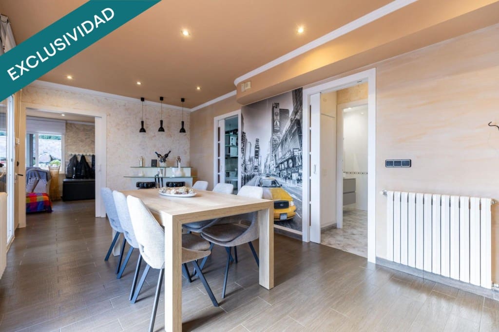 4 soveværelse Villa til salg i Santa Susanna med swimmingpool garage - € 995.000 (Ref: 9719799)