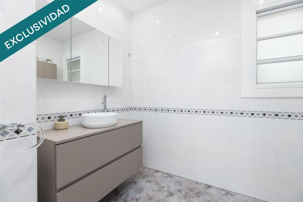 4 soveværelse Villa til salg i Santa Susanna med swimmingpool garage - € 995.000 (Ref: 9719799)