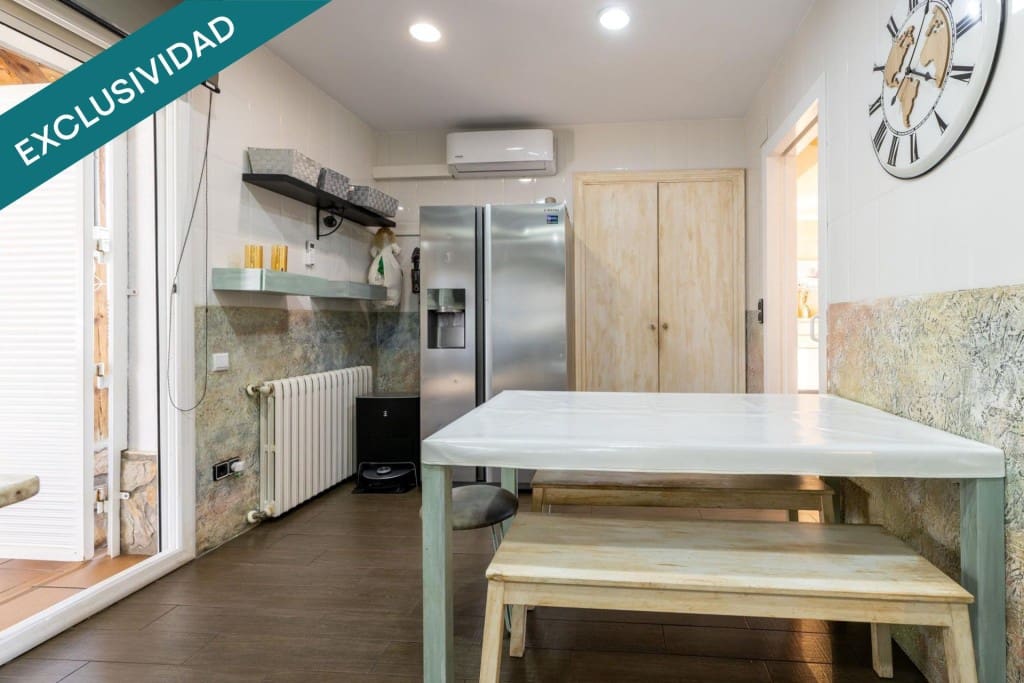 4 soveværelse Villa til salg i Santa Susanna med swimmingpool garage - € 995.000 (Ref: 9719799)