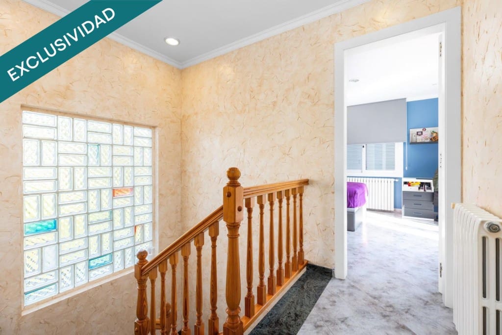 4 soveværelse Villa til salg i Santa Susanna med swimmingpool garage - € 995.000 (Ref: 9719799)