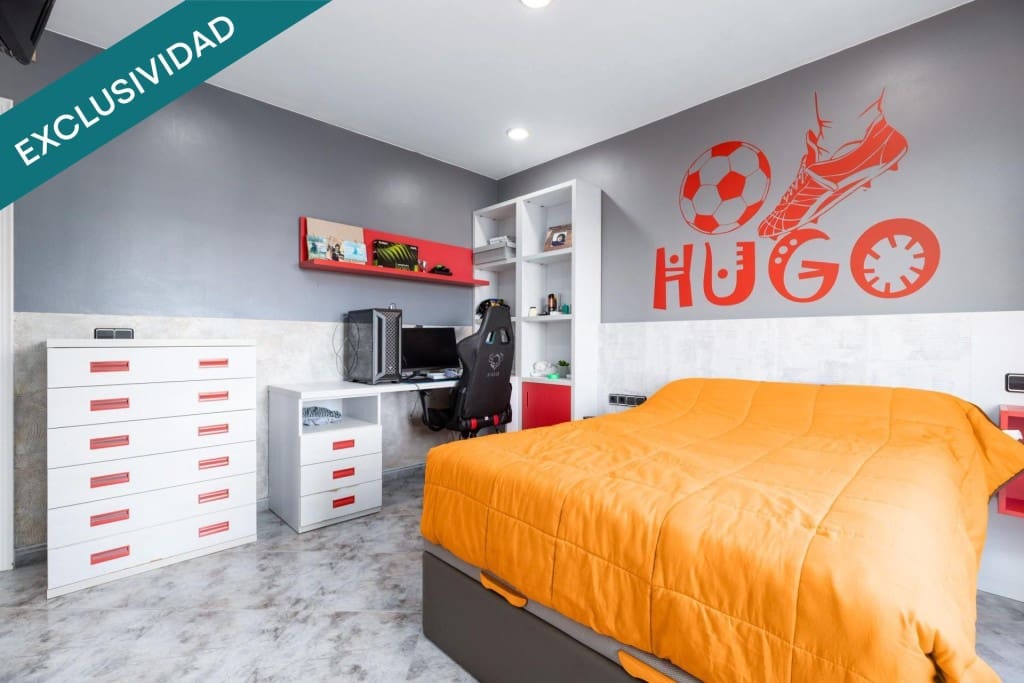 4 soveværelse Villa til salg i Santa Susanna med swimmingpool garage - € 995.000 (Ref: 9719799)