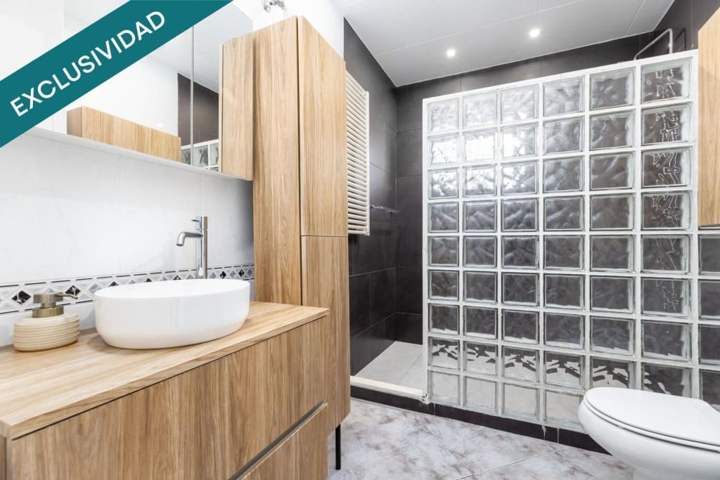 4 soveværelse Villa til salg i Santa Susanna med swimmingpool garage - € 995.000 (Ref: 9719799)